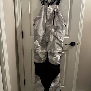 Montec Women's Ski & Snow Jacket - Black and Gray